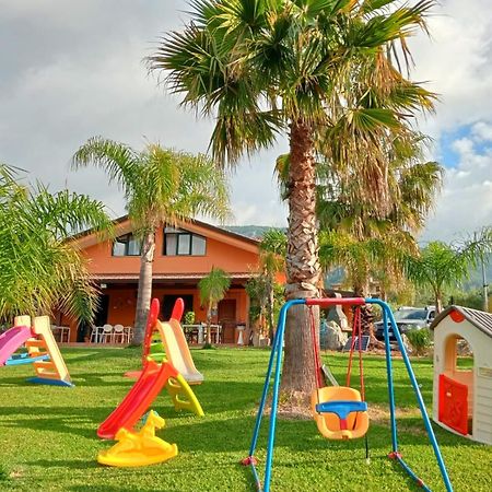 B&B Villa Molinari Restaurant E Baby Park Campagna Eksteriør bilde